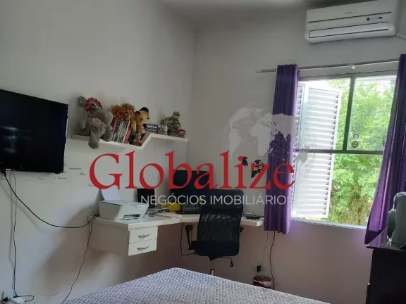 Imagem Sobrado à venda com 3 dormitórios e 2 vagas no bairro do Gonzaga em Santos por R$ 1.100.000,00