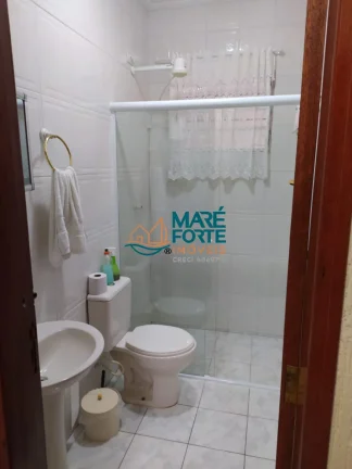 Imagem OPORTUNIDADE - EXECENTE CASA COM 4 DORMITÓRIOS (SENDO UMA SUÍTE) E 2 CHALÉS.