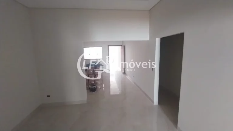 Imagem Casa de Luxo à Venda em Campo Grande-MS - 4 Quartos, 4 Suítes, 2 Salas, 4 Vagas de Garagem - Água Limpa Park - 220m²