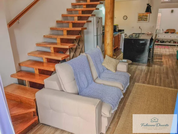 Imagem Casa sobrado bem localizada no Itagua , 02 suítes