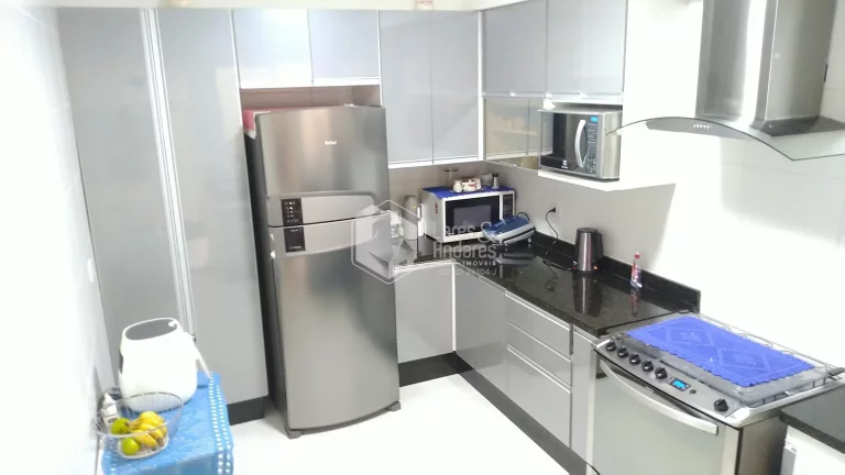 Imagem Sobrado à venda, com 83m² 2 suítes e 2 vagas, impecável semi novo com piso em porcelanato e sol da manhã - Vila Celeste, São Paulo, SP