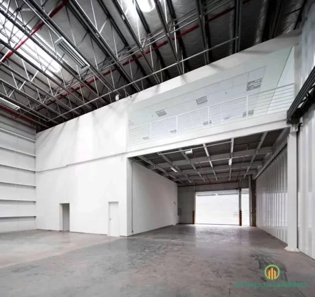 Imagem Galpão com 1560m² em condomínio de uso misto