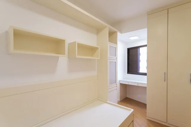 Imagem OPORTUNIDADE IMPERDÍVEL EM PERDIZES ! Apartamento Reformado 114M², 3Q, 3 Suítes, 3 Banheiros, 3 Vagas, Academia, Piscina, Sauna, Lareira, Varanda.