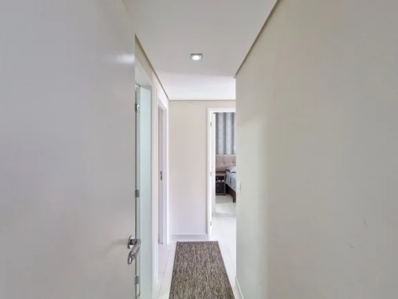 Imagem Apartamento pé na areia à venda em Riviera de São Lourenço - Módulo 8: 3 dormitórios, 2 suítes, 2 vagas, 128m². Varanda gourmet e vista para o mar!