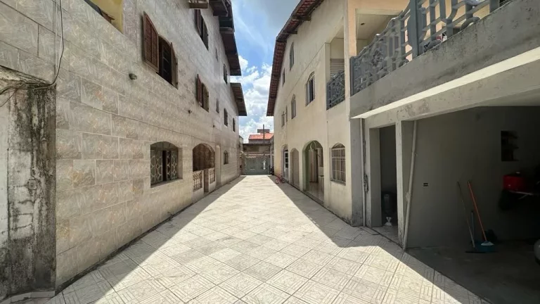 Imagem Sobrado com 2 dormitórios à venda, 400 m² por R$ 950.000,00 - Jardim Carlos Cooper - Suzano/SP