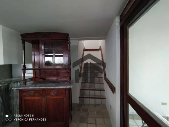 Imagem Casa de 230m² para alugar, com 3 quartos (1 suíte), localizada em Aldeia, Camaragibe - Pernambuco.