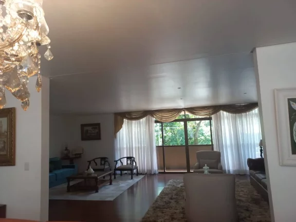 Imagem Apartamento No Cabral - 1 Por Andar - 500 m²