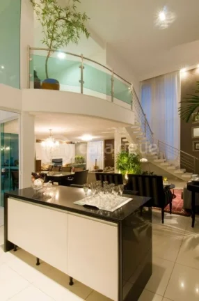 Imagem Linda Casa no Cond. Padre Monte com 5 suites