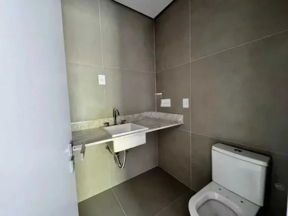 Imagem Apartamento com 3 dormitórios sendo 3 suítes e 4 vagas no bairro Cacupé em Florianópolis/SC