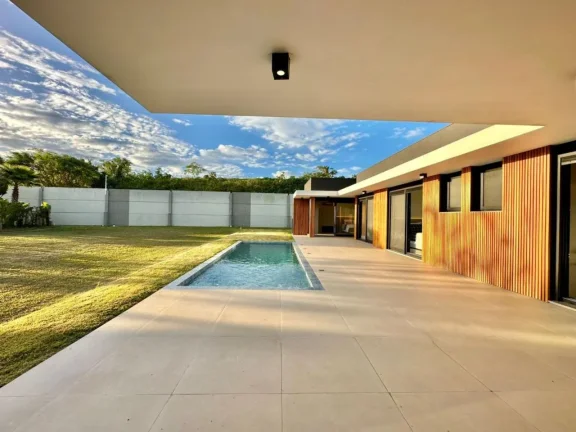 Imagem Casa em Condominio 4 Dormitórios - Bairro --