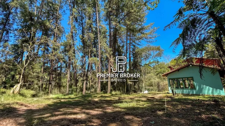 Imagem Casa com 4 dormitórios à venda, 230 m² por R$ 690.000,00 - Zona Rural - Teresópolis/RJ