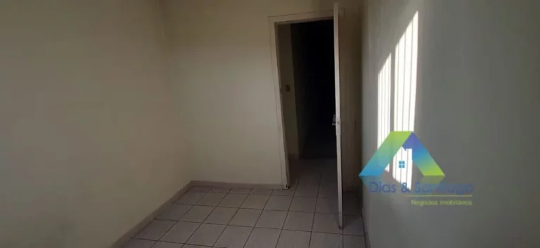 Imagem PLANALTO PAULISTA A POUCOS MINUTOS DA ESTAÇÃO DO METRO SÃO JUDAS, Casa comercial 300 metros, 2 vagas ótima localização e valor !!!!