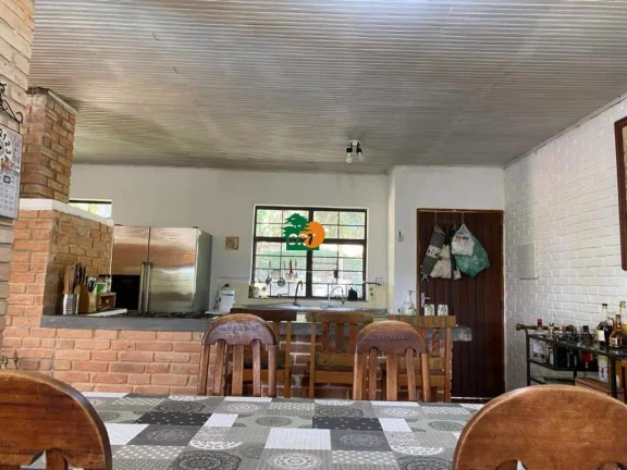 Imagem Sítio para Venda em São Roque, Pavão (canguera), 3 dormitórios, 1 suíte, 2 banheiros