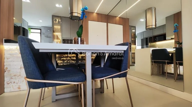 Imagem Este apartamento é simplesmente impecável. Totalmente reformado e mobiliado, foi projetado pela ar...