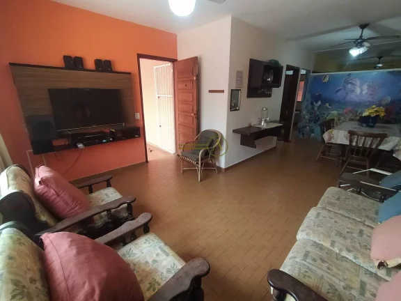Imagem Casa com 2 dorms, á 500m da Praia, perto do centro à venda em Peruíbe