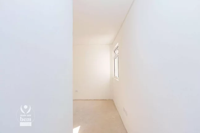 Imagem Sobrado em Condomínio Fechado à venda no Xaxim, com 3 quartos, suíte, terraço com churrasqueira e 1 vaga