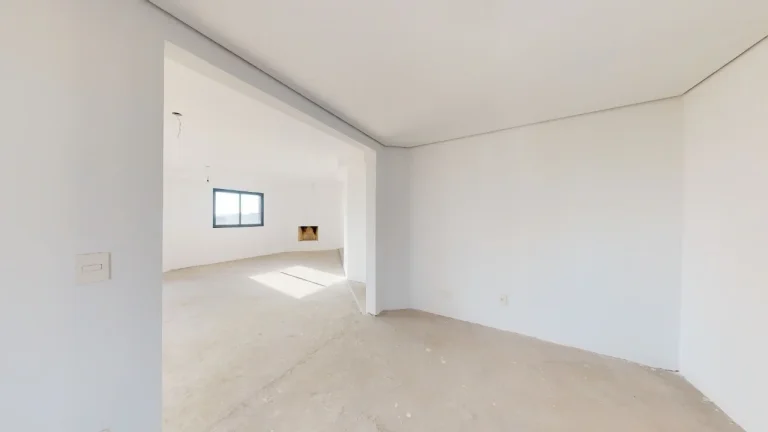 Imagem Apartamento 216M², 3Q, 2 Suítes, 3 Banheiros, 3 Vagas, Varanda, Academia, Piscina, Quadra, Salão de Festas, Playground, Brinquedoteca.