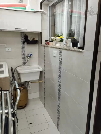 Imagem Sobrado em condominio fechado com piscina 100 metros da praia!