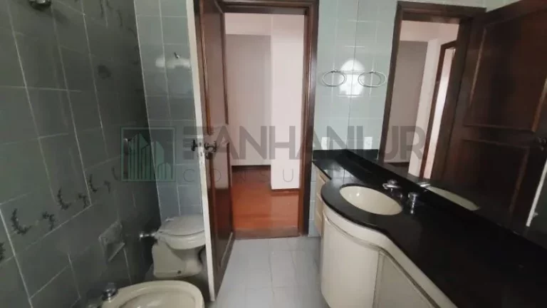 Imagem Imperdível oportunidade: Apartamento de 3 quartos no Jardim Paulista, São Paulo - SP, com 240m² e 2 vagas de garagem. Venha conferir!