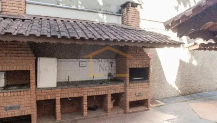 Imagem Casa em condomínio com 157 m² de área construída, distribuída em sala para dois ambientes, cozi...