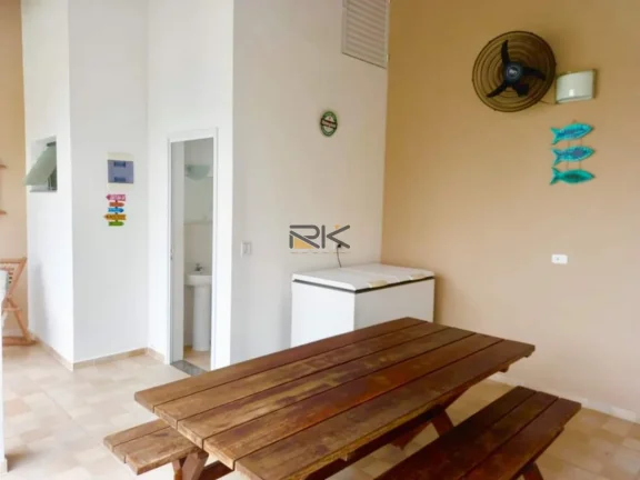 Imagem CASA A VENDA NAS TONINHAS COM 2 DORMITÓRIOS SENDO 1 SUÍTE,SALA DE ESTAR,COZINHA E 2 VAGAS DE GARAGEM