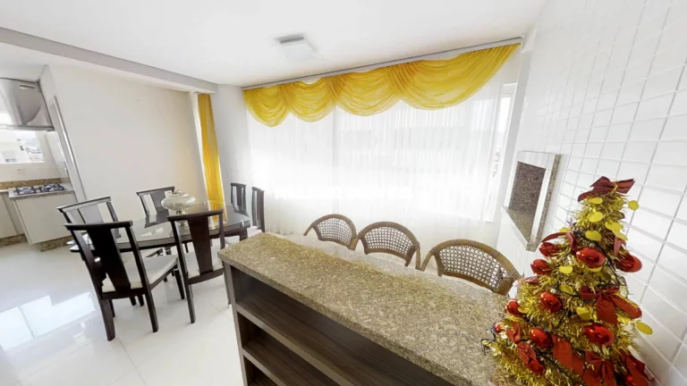 Imagem Locação Anual apartamento garden mobiliado e equipado com 03 dormitórios no Centro de Balneário Camboriú.