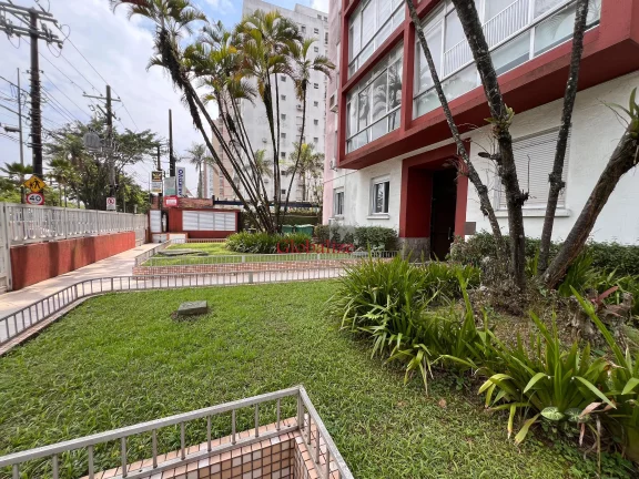 Imagem Oportunidade Para Reforma - Apartamento Vista Mar com 2 dormitórios e 1 vaga escriturada em prédio com portaria 24hrs e elevador por R$ 890.000,00