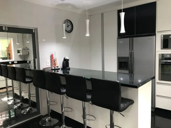 Imagem Alto Padrao 260 m² 3 DoSobrado rmitorios e 3 Vagas de Garagens
