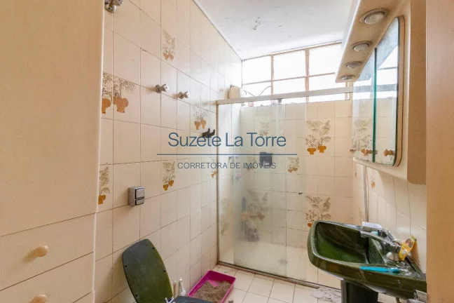 Imagem Apartamento charmoso com pé direito alto, ambientes amplos e muito iluminado. Ótima localização ...