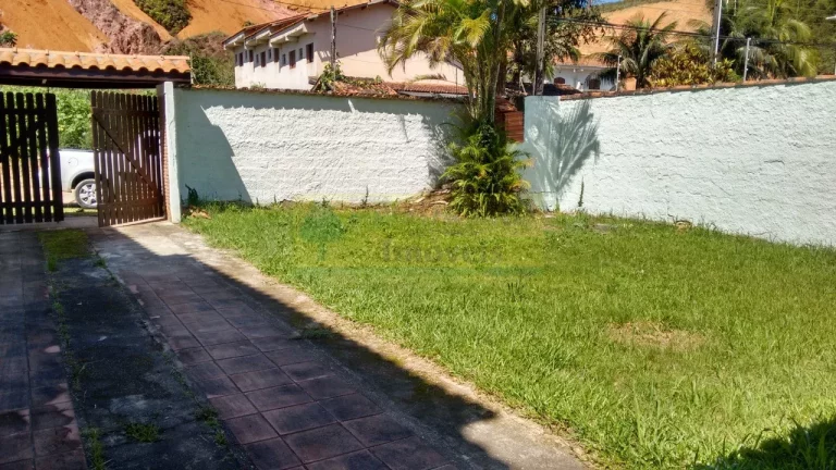 Imagem Imperdível casa à venda em Caraguatatuba-SP, bairro Prainha, 3 quartos, 1 suíte, 1 sala, 2 banheiros, 125m² de área. Venha conferir!