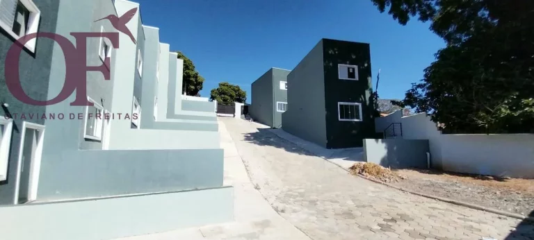 Imagem Casa assobradada em condominio fechado