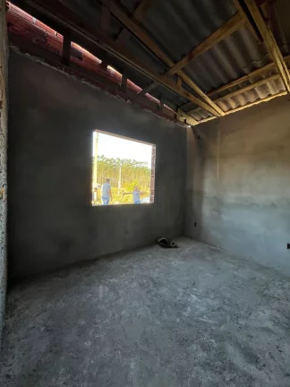 Imagem Casa à venda, com 2 quartos, 75m²