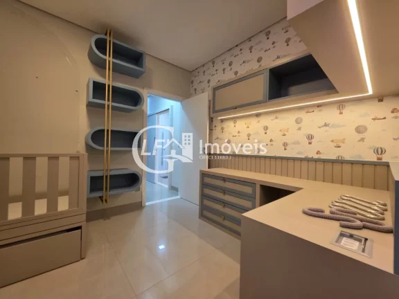 Imagem Casa à venda na Vila Vilas Boas: 3 suítes, 2 salas, 5 banheiros, vagas de garagem, 250m². Confira já!