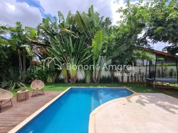 Imagem Linda e espaçosa casa com 308 m² de área construída. A residência possui 4 quartos (todos com a...