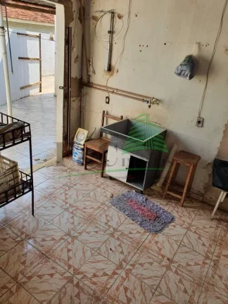 Imagem Casa para Venda em Limeira, Parque Hippolyto, 3 dormitórios, 2 banheiros, 4 vagas