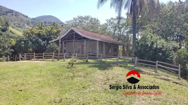 Imagem Sítio Bela Vista Bairro dos Lúcios Região de Luminosa em Brazópolis - MG