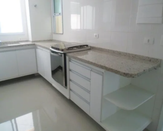 Imagem Apartamento à venda no Guarujá na Praia das Pitangueiras.