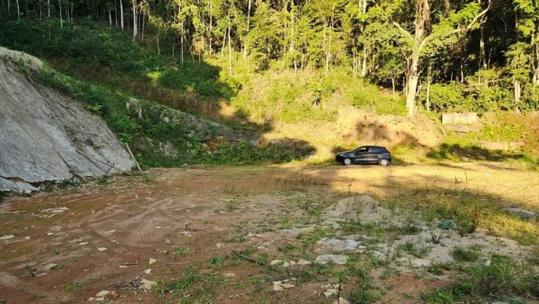Imagem Terreno para Venda em Teresópolis / RJ no bairro Três Córregos
