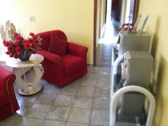 Imagem Casa para Venda em Piracicaba, Santa Terezinha, 3 dormitórios, 1 suíte, 3 banheiros, 1 vaga