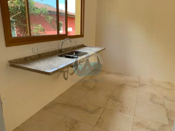 Imagem Imperdível! Residência duplex de luxo à venda em Ubatuba-SP, no bairro Saco da Ribeira: 3 quartos, 1 suíte, 2 salas, 3 banheiros e 3 vagas de garagem.