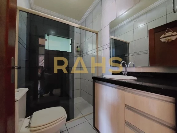 Imagem Você está em busca de um lar acolhedor e tranquilo? Apresentamos a você uma bela casa plana com 3...