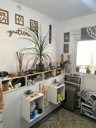 Imagem Apartamento à venda com 57 m², 2 dormitórios com armários, sacada ampla integrada à cozinha, sa...