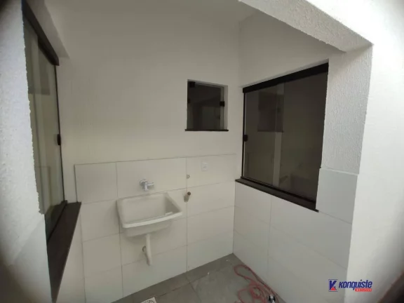 Imagem VENDO CASA DE 3/4 SENDO UMA SUITE NO SIM
