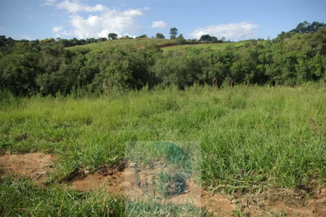Imagem Sítio 10,24 alqueires em Jacuí MG, casa, água, cerca e pode plantar café, milho, soja e trabalhar com gado, 2 km da cidade.