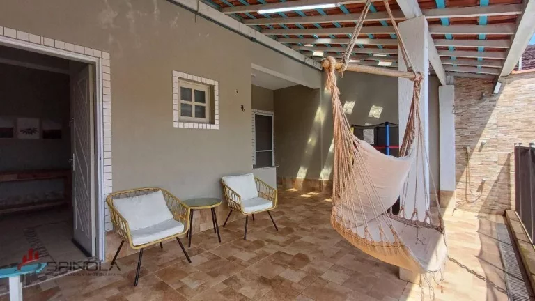 Imagem Sobrado com 3 dormitórios à venda, 211 m² por R$ 890.000,00 - Jardim Real - Praia Grande/SP