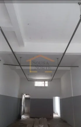 Imagem Salão comercial no centro do Bom Retiro, com banheiro e escritório. Pode ser integrado ao imóvel ...