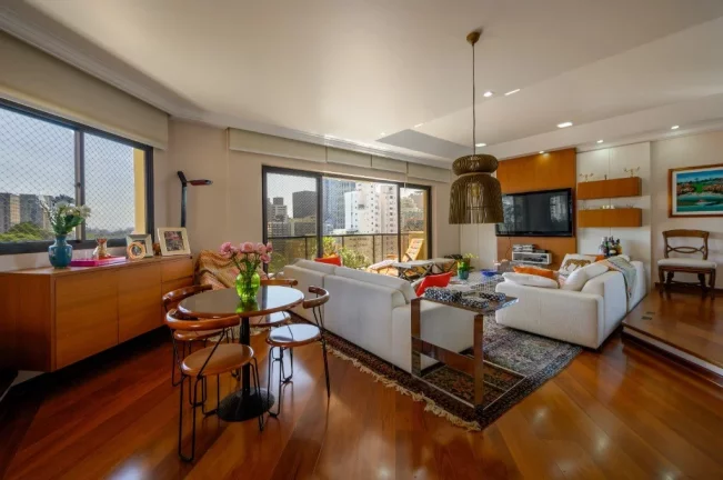 Imagem Duplex for Sale in São Paulo, Brazil: 5 Beds, 5 Baths, 4 Car Spaces, 790m² - Exclusive Cerqueira César Residence