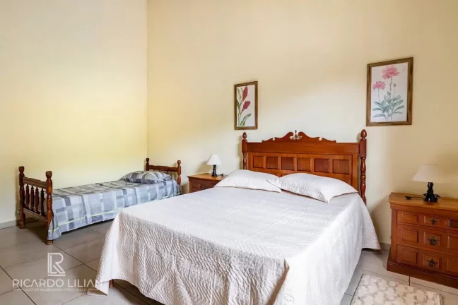 Imagem Maravilhosa Chacara na cidade de Atibaia - 3 dormitórios, piscina, espaço gourmet e 1000m² de terreno.