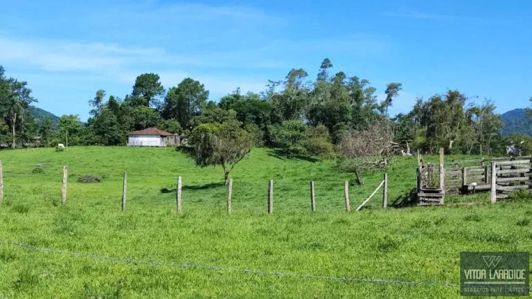 Imagem Terreno de 10,4 Hectares à Venda no Bairro Bom Pastor