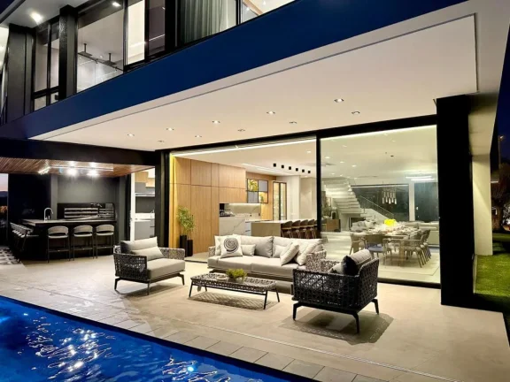 Imagem Casa em Condominio 5 Dormitórios - Bairro Centro
